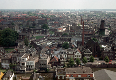831790 Overzicht over de wijken Lauwerecht en Tuinwijk te Utrecht vanaf het kantoorgebouw van de ...